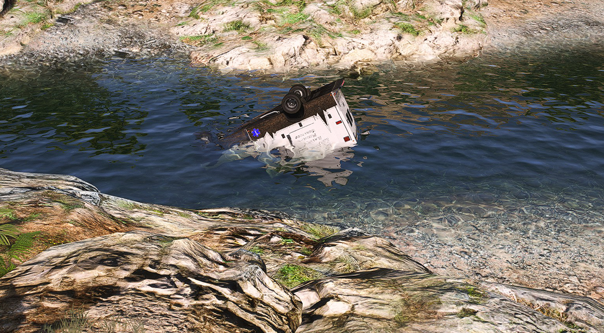 San Andreas paramedic crashes ambulance into Zancudo River